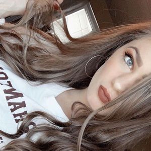 Meet your Posher, Noelle